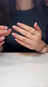 مرکز تخصصی کاشت ناخن سمیه روحانی