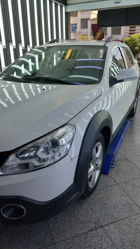 کارشناسی و تشخیص رنگ‌خودرو برتر حسن زاده
