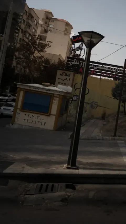 دکه سوپرمارکت و مطبوعاتی