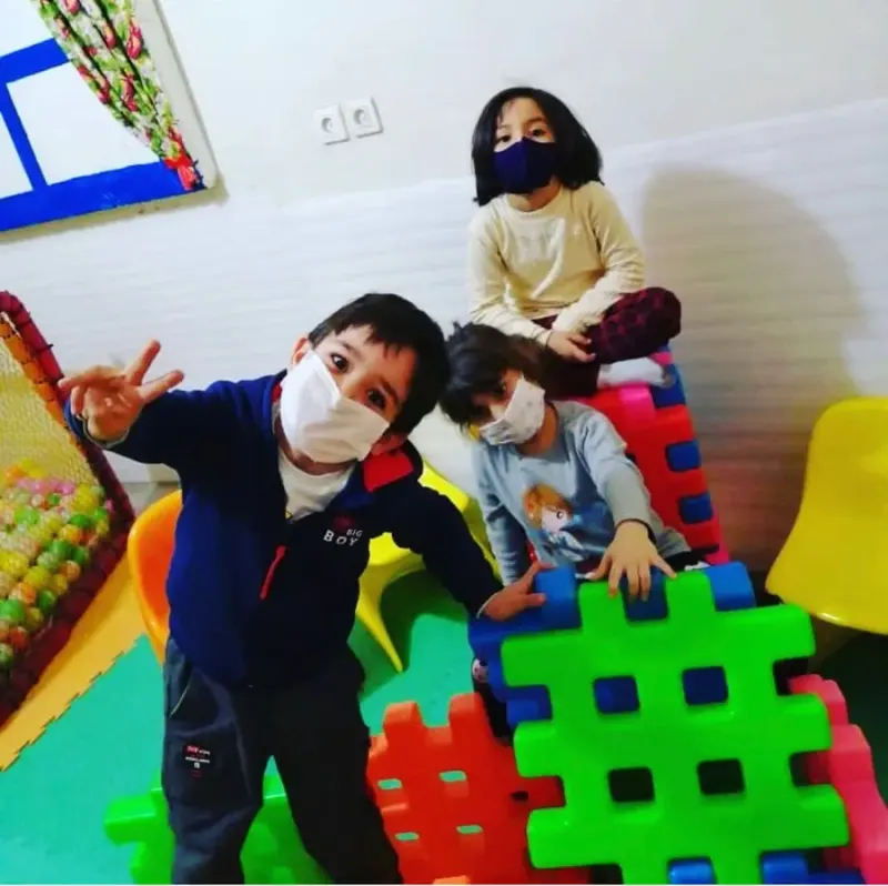 مهدکودک و پیش دبستان آدم برفی