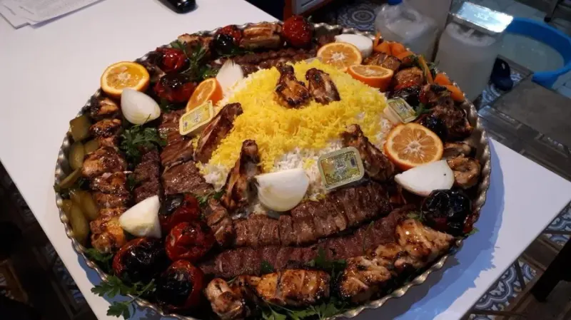 رستوران سنتی قم قدیم
