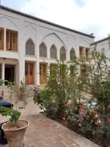 سرای سنتی دیبا