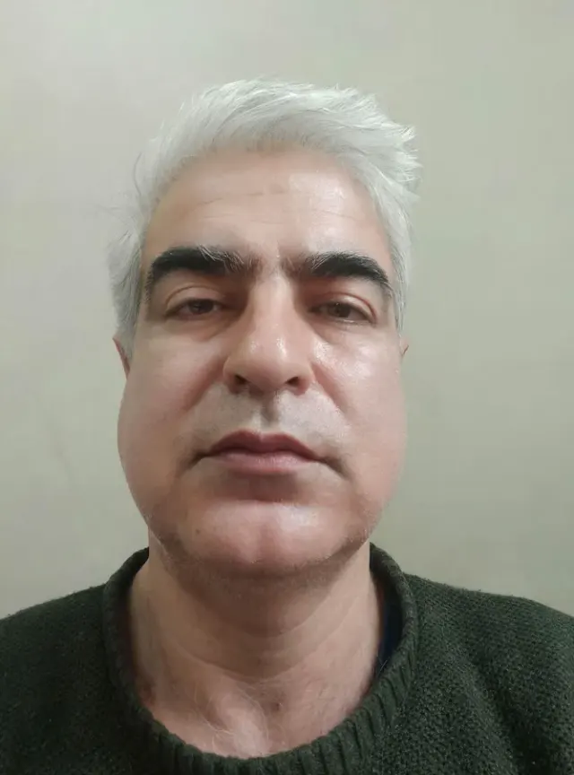 تدریس شیمی دبیرستان و ریاضی متوسطه اول