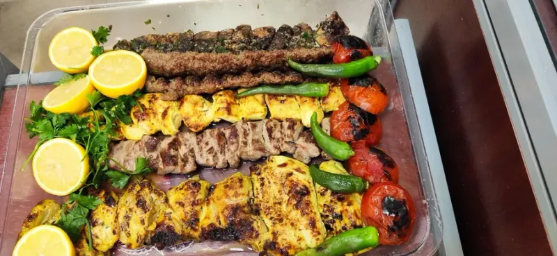 رستوران و تهیه غذا نمکدون