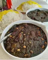تهیه غذای دارچین