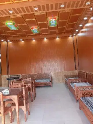رستوران و سفره خانه و بیرون بر سنتی خوشا دلوار