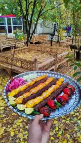 باغ رستوران و کافی شاپ کاکتوس