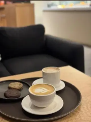 قهوه لمیز شعبه دادمان