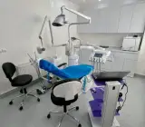 مطب دندانپزشکی دکتر میثم ولی زاده