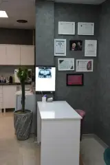 کلینیک دندانپزشکی آپامه