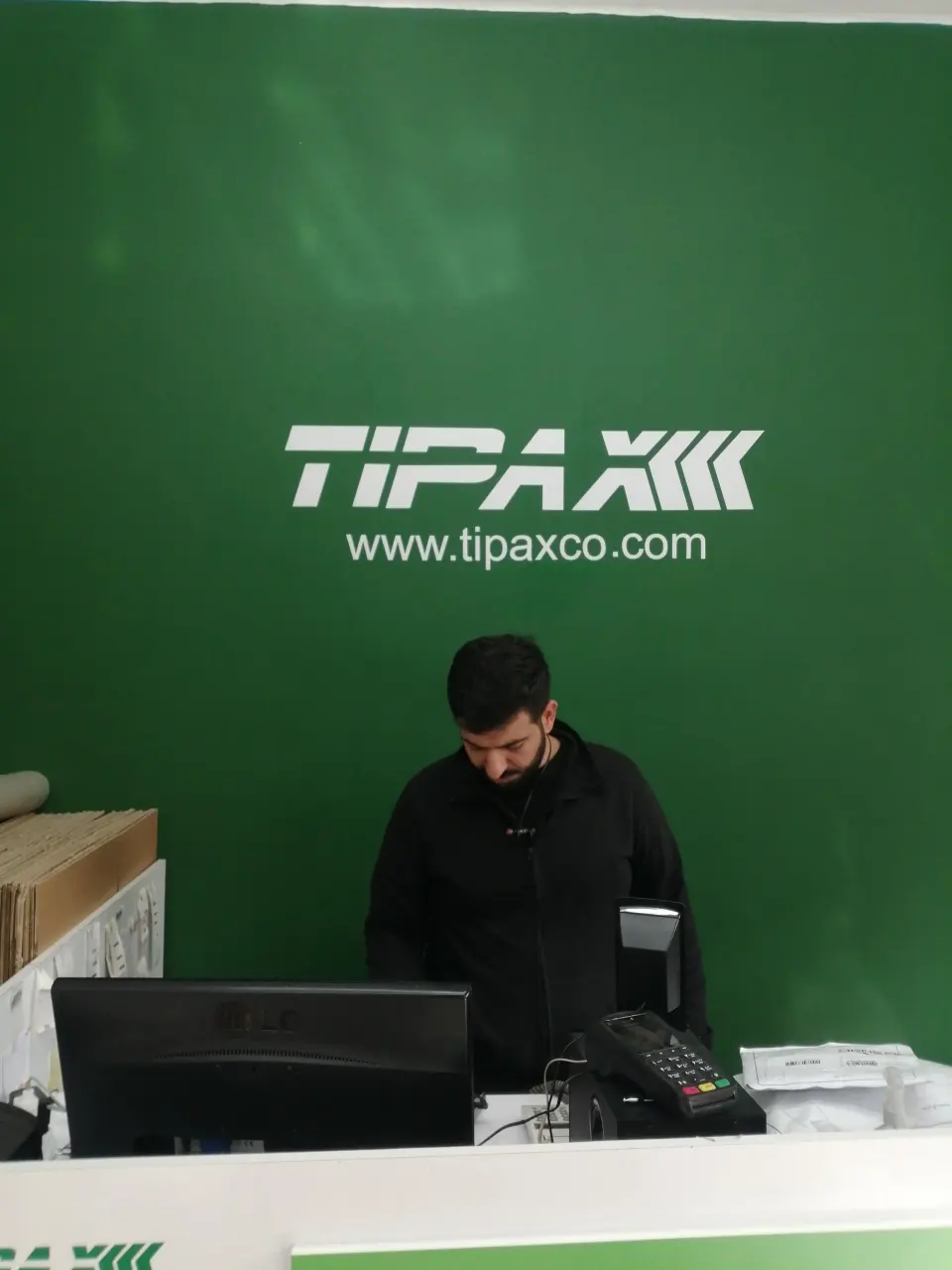 تیپاکس فلکه اول تهرانپارس