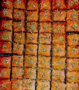 دنیز باقلوا