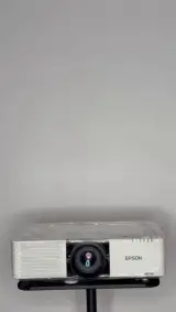 ویدیو پروژکتور سینماچی