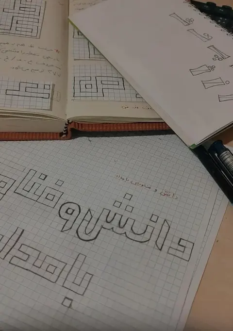 خدمات گرافیکی دختر دیزاینر