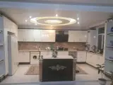 طراحی و اجرای کابینت آشپزخانه نوین چوب خاکپور در میاندوآب آذربایجان غربی