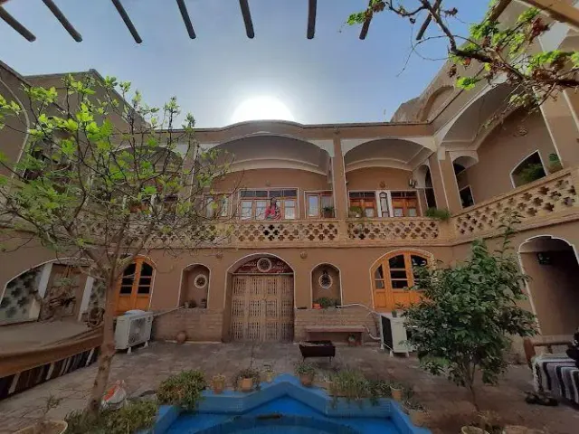 Noghli Traditional Hotel