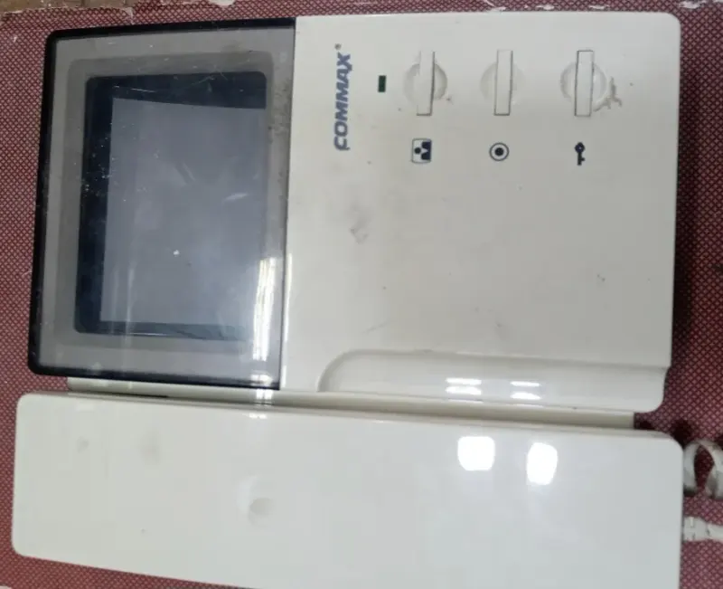آیفون صوتی و تصویری بخشی