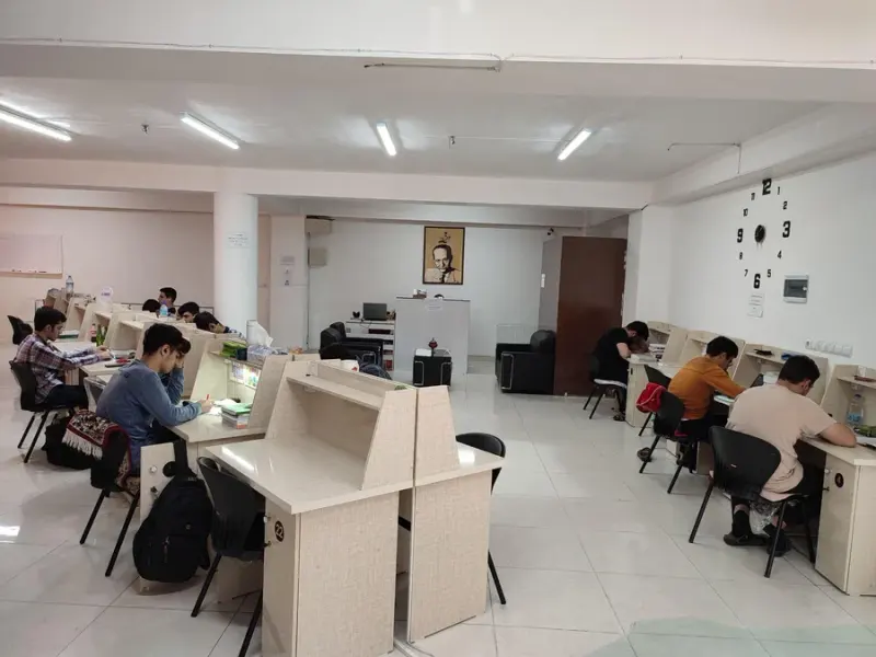 کتابخانه و سالن مطالعه پسرانه دهخدا vip