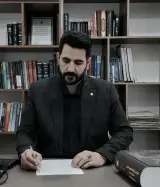 وکیل پایه یک دادگستری امیر صدرا علیزاده