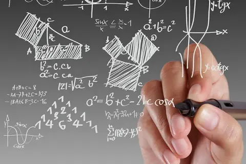 تدریس دروس دانشگاهی و متوسطه