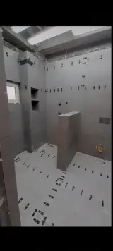 استاد کاشی و سرامیک شاهین دژ