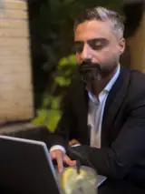 وکیل قرارداد و ملک در اصفهان