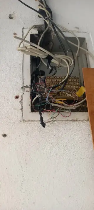 خدمات برق صنعتی مهری