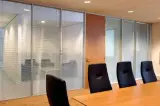 پرده کرکره ای داخل شیشه رواق