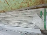 نگین فلز شرق