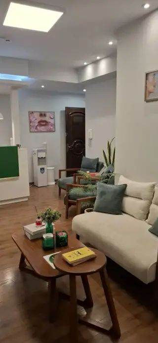 مرکز لیزر و مطب زیبایی آرو