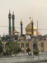 زائر سرای امام باقر و امام صادق (ع)