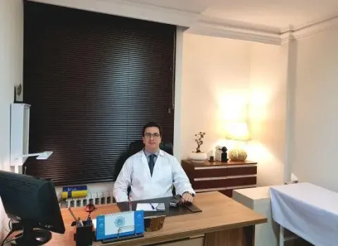 دکتر پیام ایزدپناهی