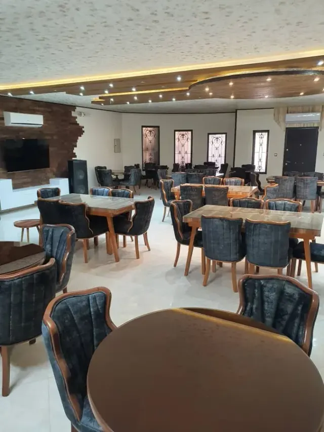 سفره خانه سرای پدری