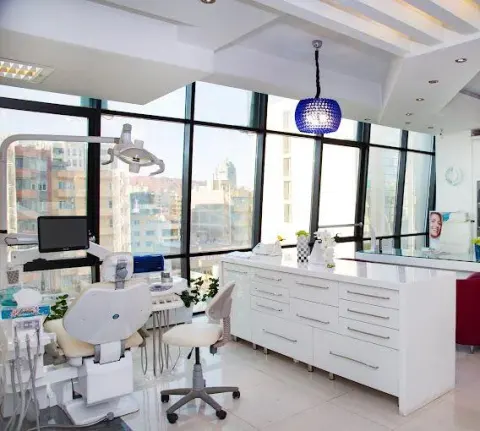 مطب دندانپزشکی دکتر پردیس طهرانچی