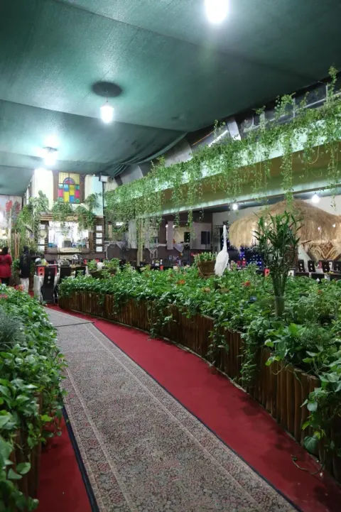 تالار رستوران بهارستان ۱