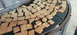 فانتزی و شرینی سرای جنوب تهیه انواع نان
