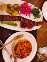 رستوران چنگال طلایی