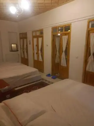 هتل سنتی هشت گنج