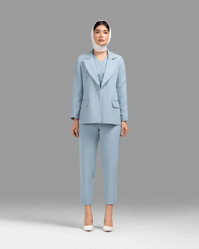 پوشاک زنانه باتیک