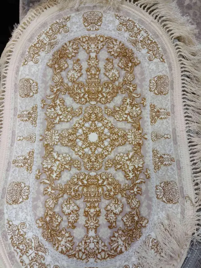 پادری طلایی(golden mat)