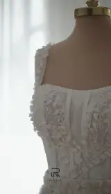 مزون رارا آویس