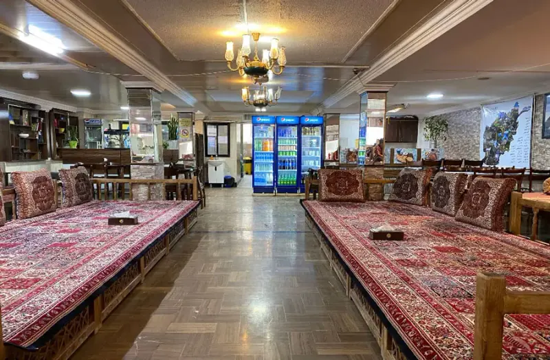 رستوران وطن‌دار