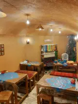 دیزی سرای فرحزاد