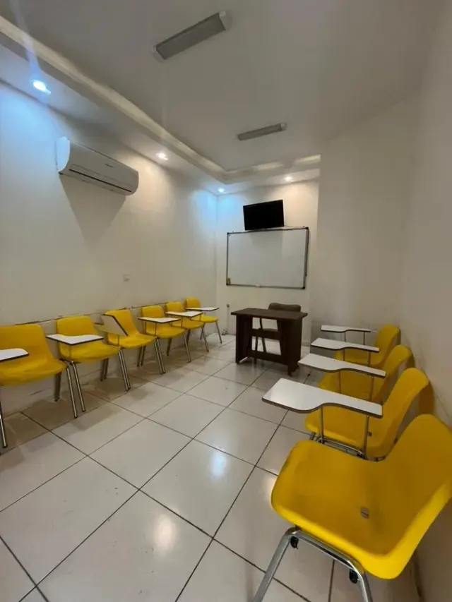 آموزشگاه زبان ملل (شعبه شهرک گلستان)