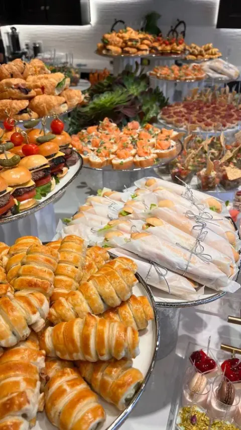 گل آرایی و دیزاین بالونیا