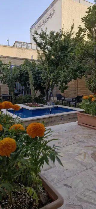 آموزشگاه زبان پرستو