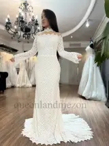 مزون لباس عروس و مجلسی کوئین لند