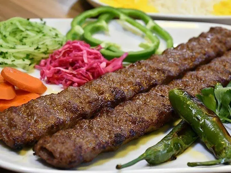 تهیه غذا مهدی کبابی