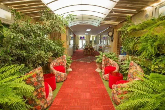 HOTEL PARTAK