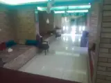 رستوران وبیرون بر رها